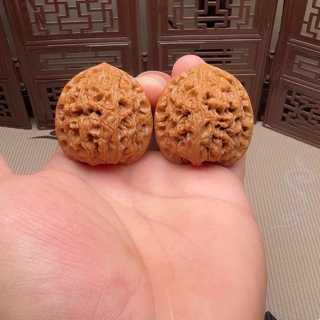 文玩核桃把件40尺水龙纹