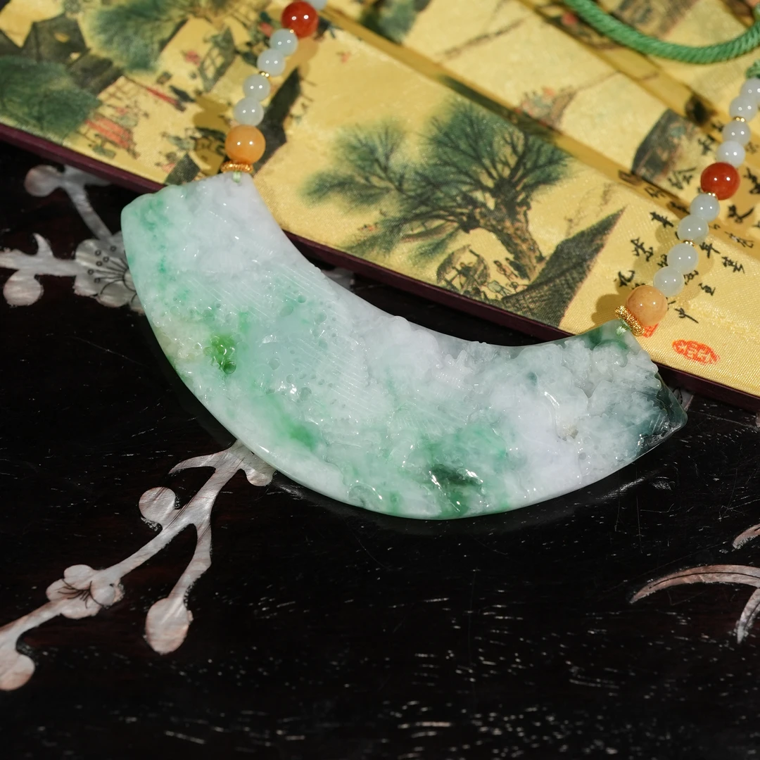 1.17香港王老板-翡翠吊坠6k745