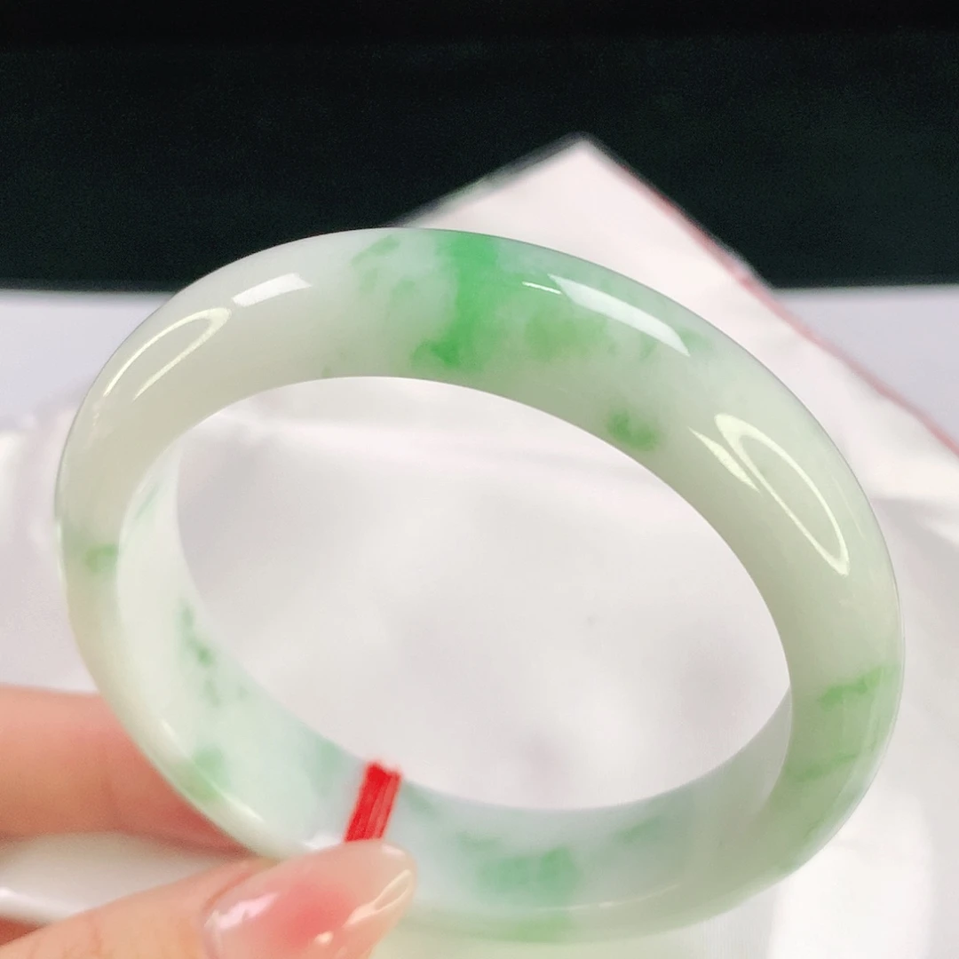 翡翠未镶嵌手镯838