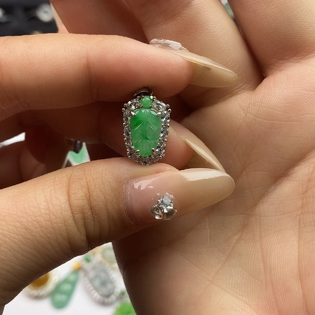 翡翠未镶嵌戒指翡翠