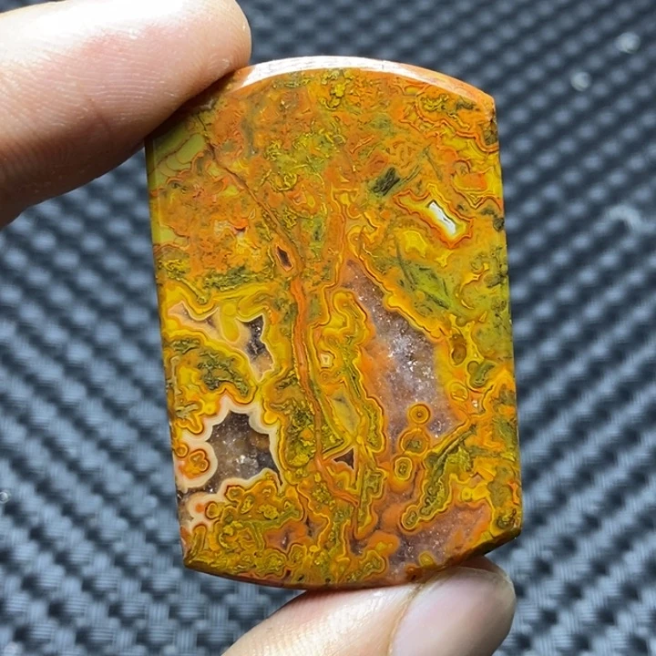 玛瑙/玉髓颈饰未镶嵌给****呐