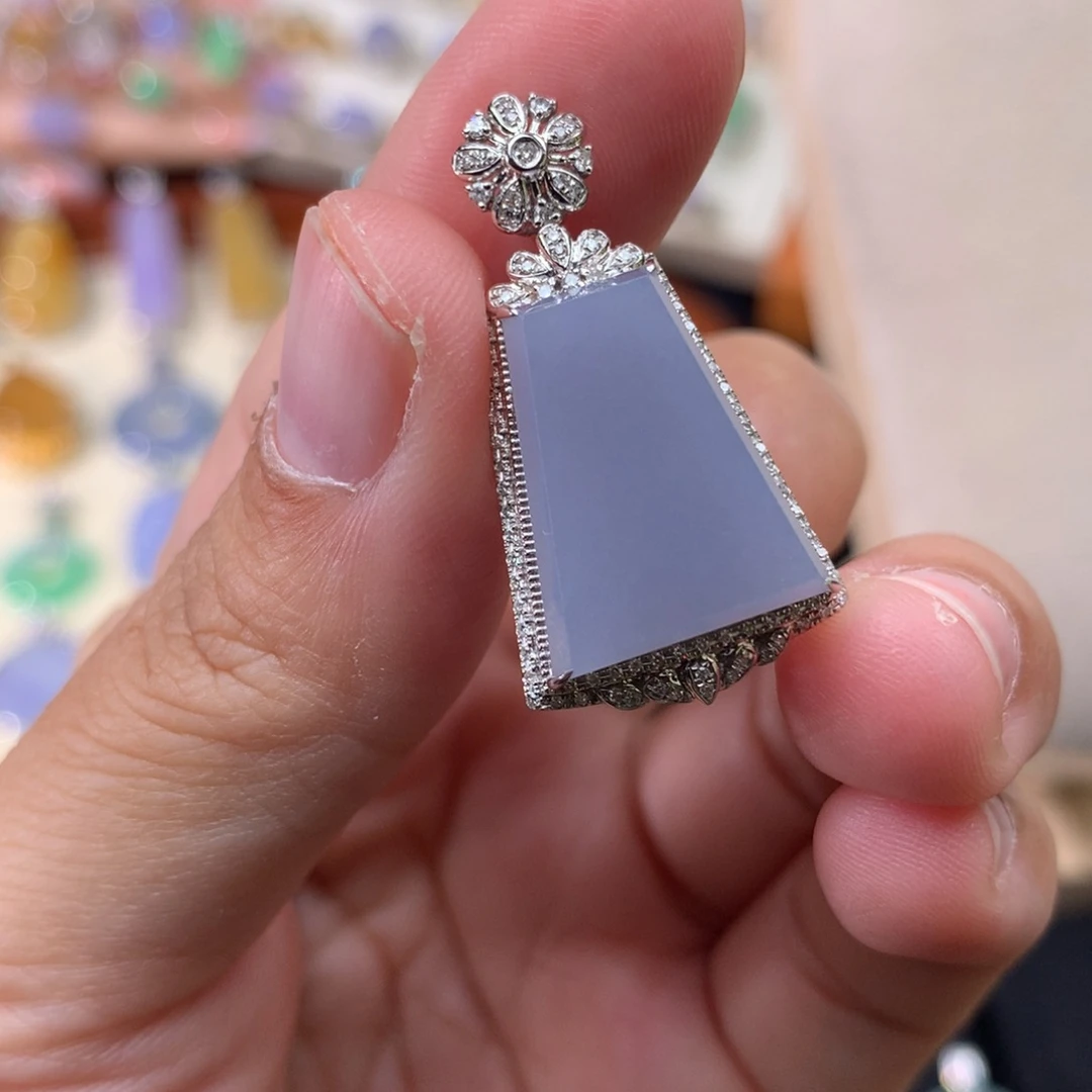 吊坠(不含链)18K金镶嵌翡翠
