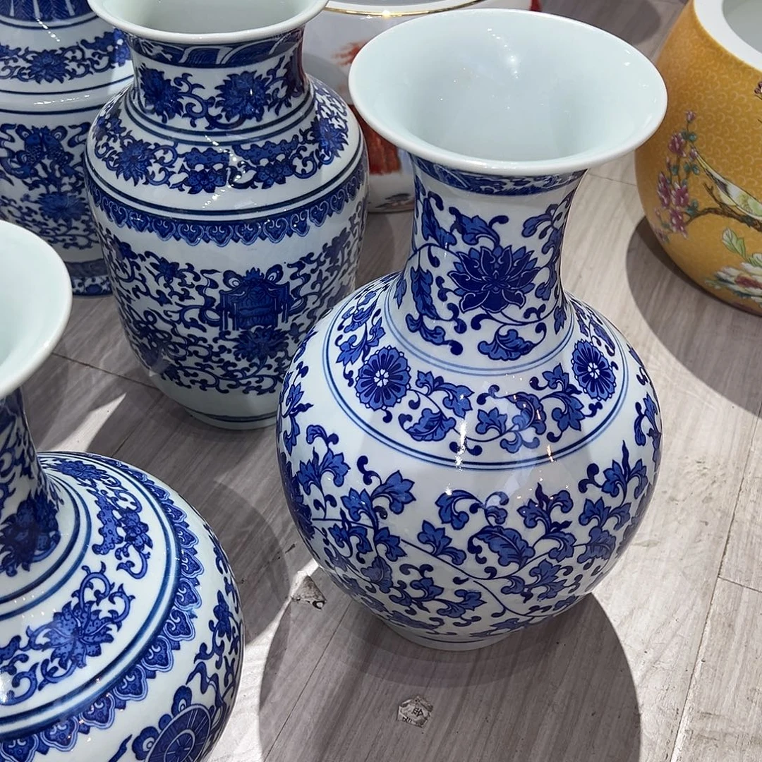 @***昕陶摆件34cm青花缠枝莲赏瓶