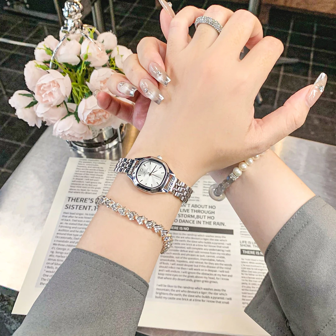 A9621精致女款小方表瑞士品牌经典高端新款石英防水手表..带礼盒