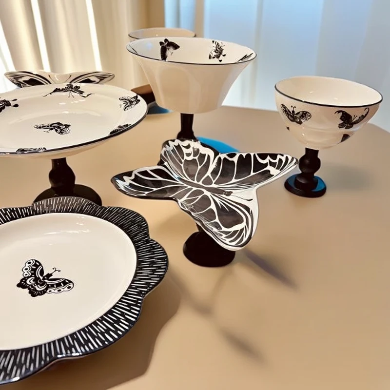 《新疆包邮》法式黑蝴蝶奶油色糖果陶瓷加木脚干果果盘水果盘装饰