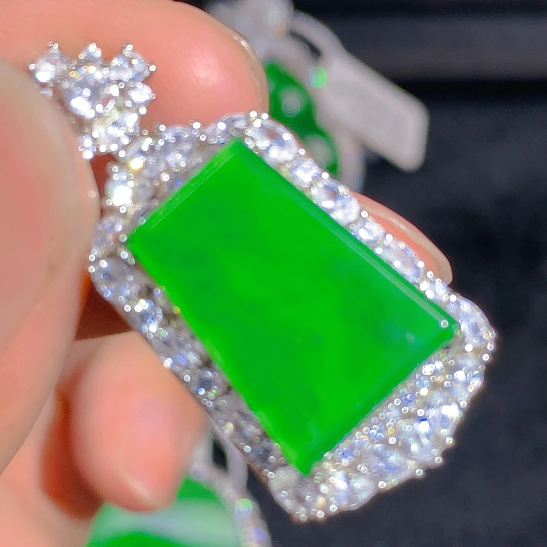 翡翠颈饰银S925镶嵌吊坠