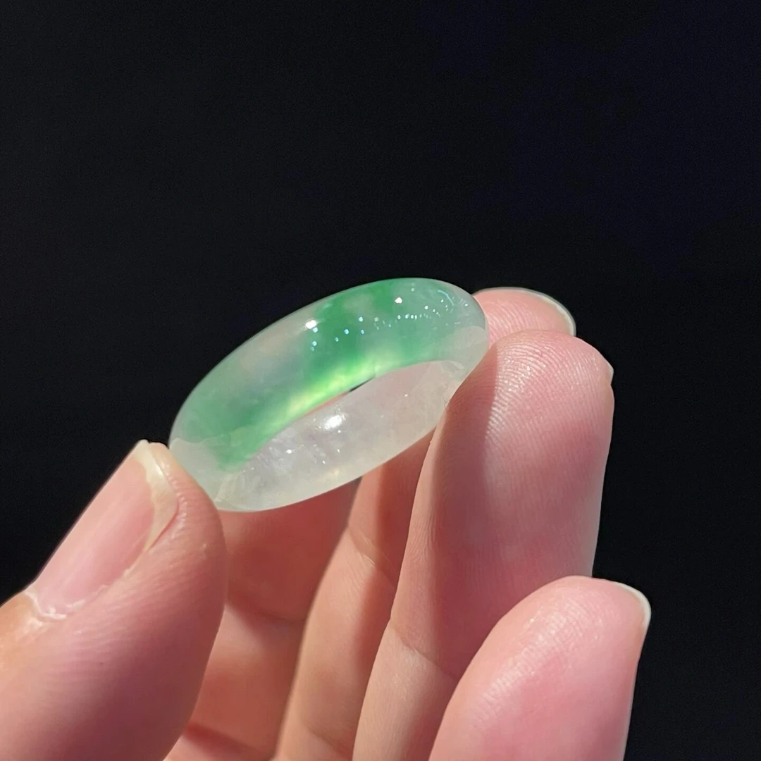 天然绿色独龙玉戒圈镶嵌非洲翠戒指3种戴法轻奢小众设计气质送礼