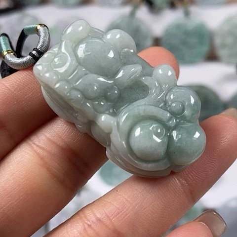 翡翠颈饰未镶嵌貔貅福利