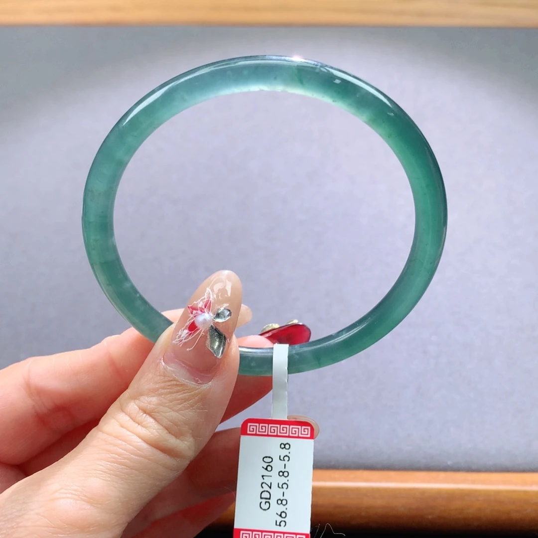 翡翠手镯未镶嵌天然翡翠手镯叮当镯