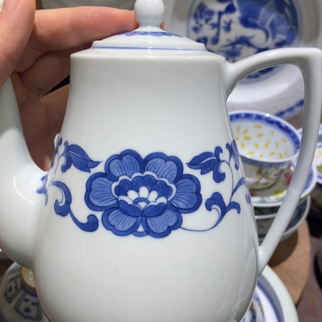 吴***丘陶瓷艺术品的制作