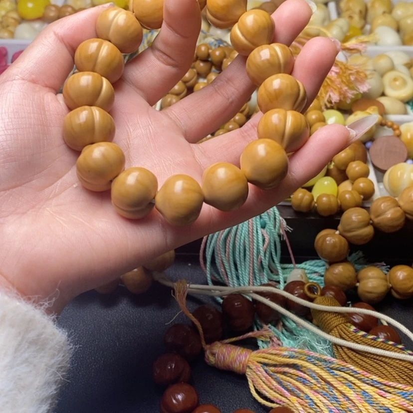 【闪购商品】吊坠猴头核桃铁*人