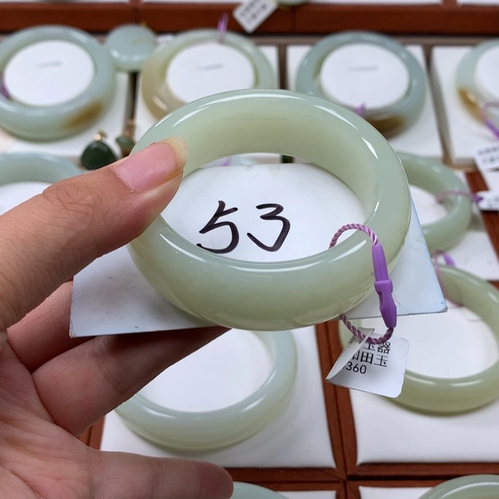 未镶嵌手镯和田玉