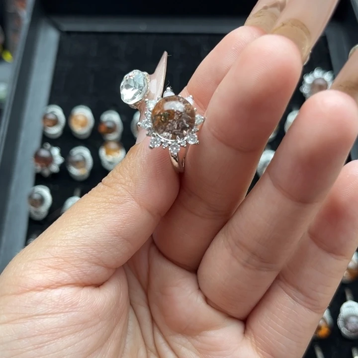 未镶嵌吊坠(赠链)水晶