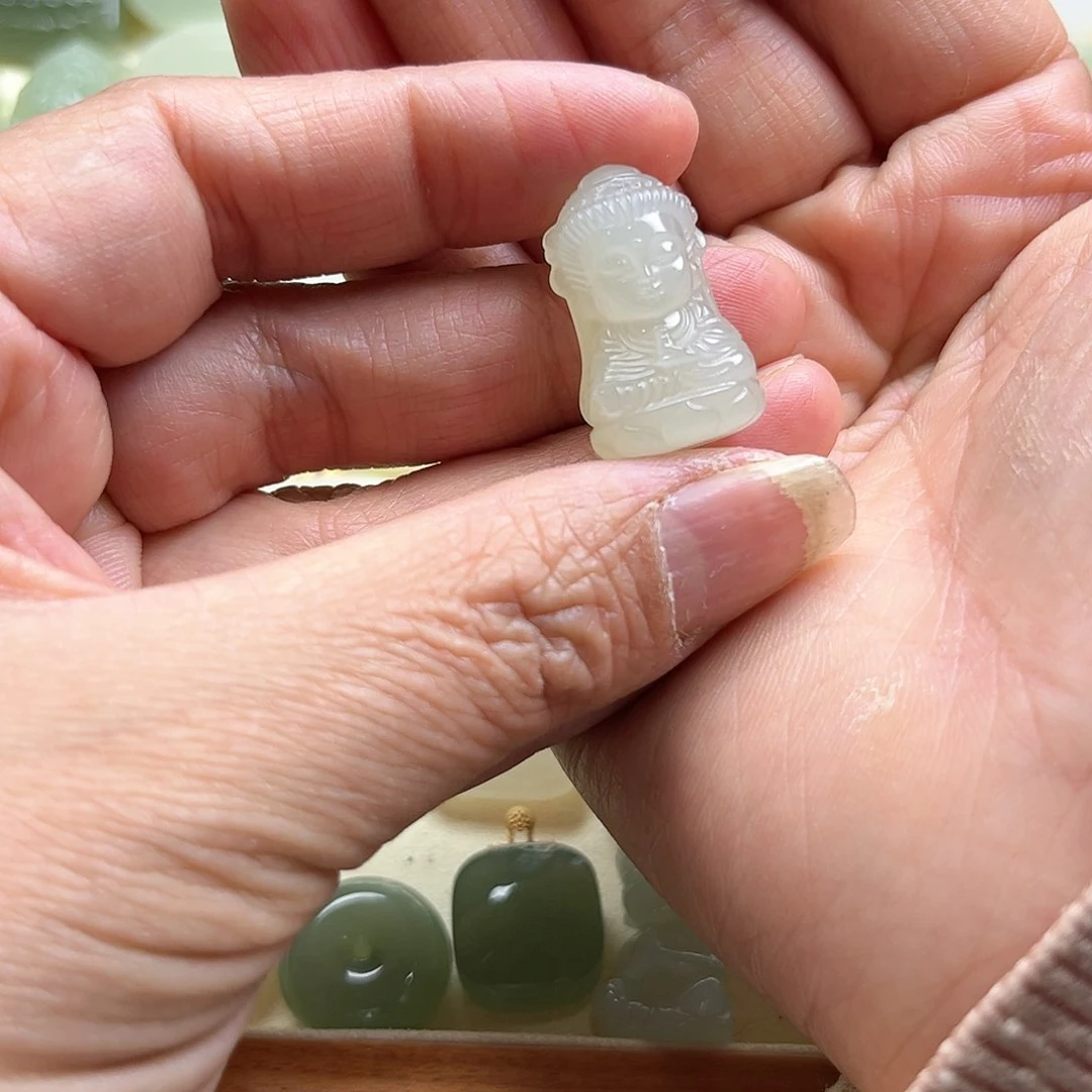 和田玉挂件未镶嵌