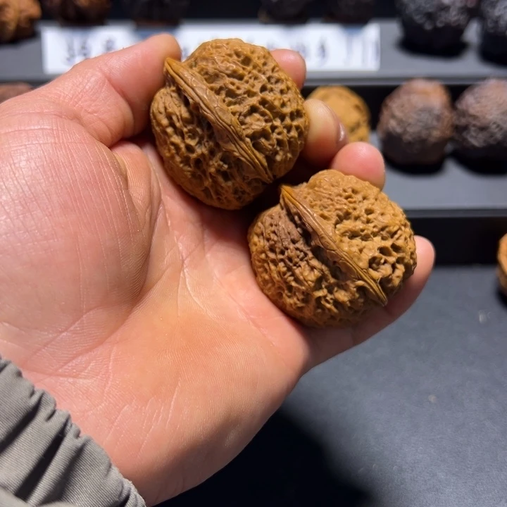 文玩核桃把件B蚂蚁纹铁狮子43mm