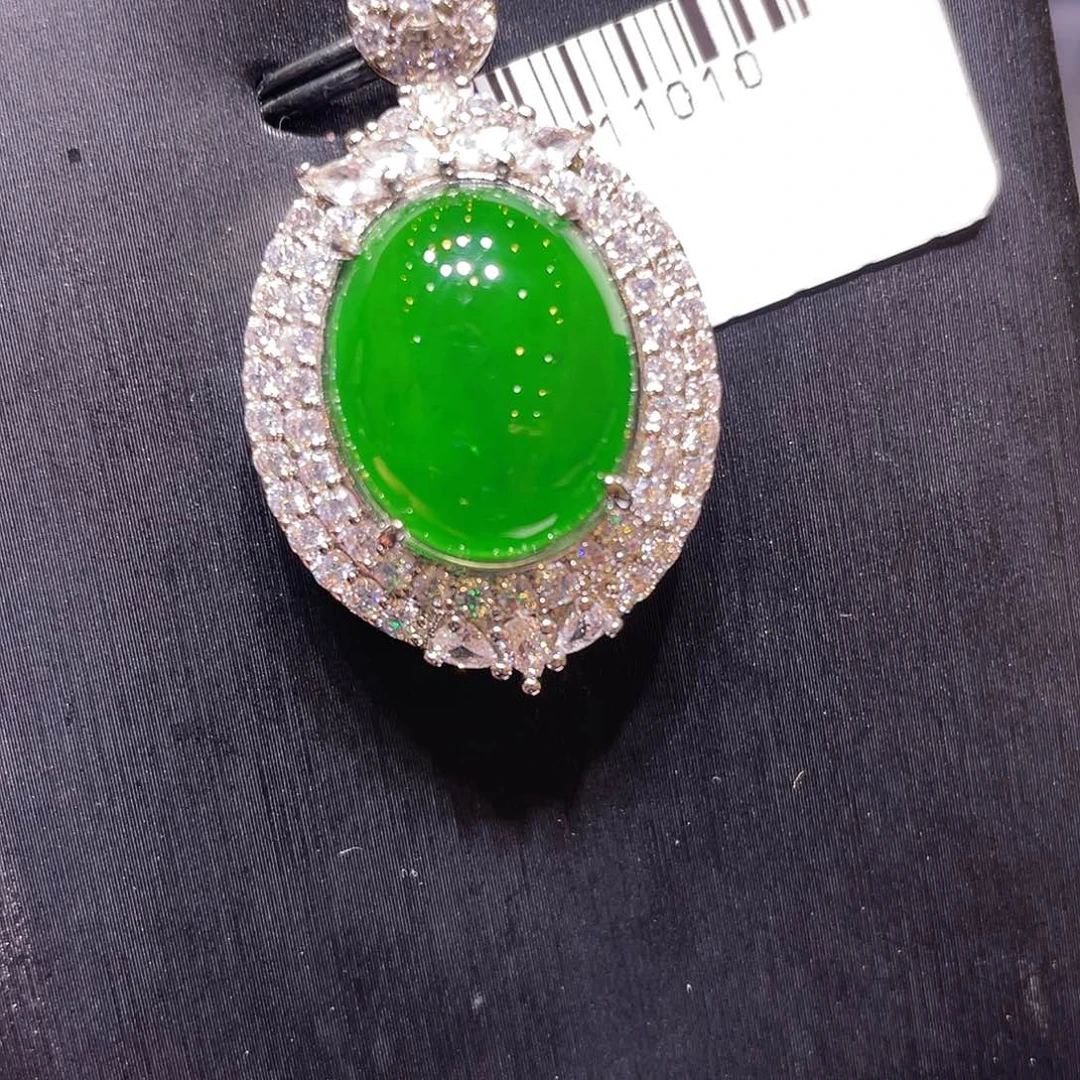 翡翠未镶嵌项链吊坠