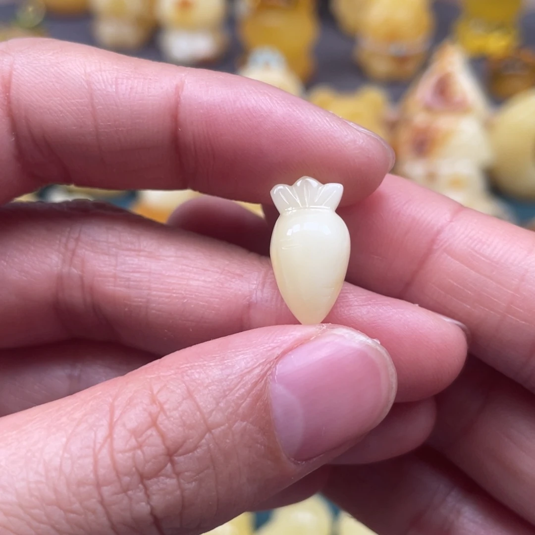 未镶嵌琥珀裸石蜜蜡