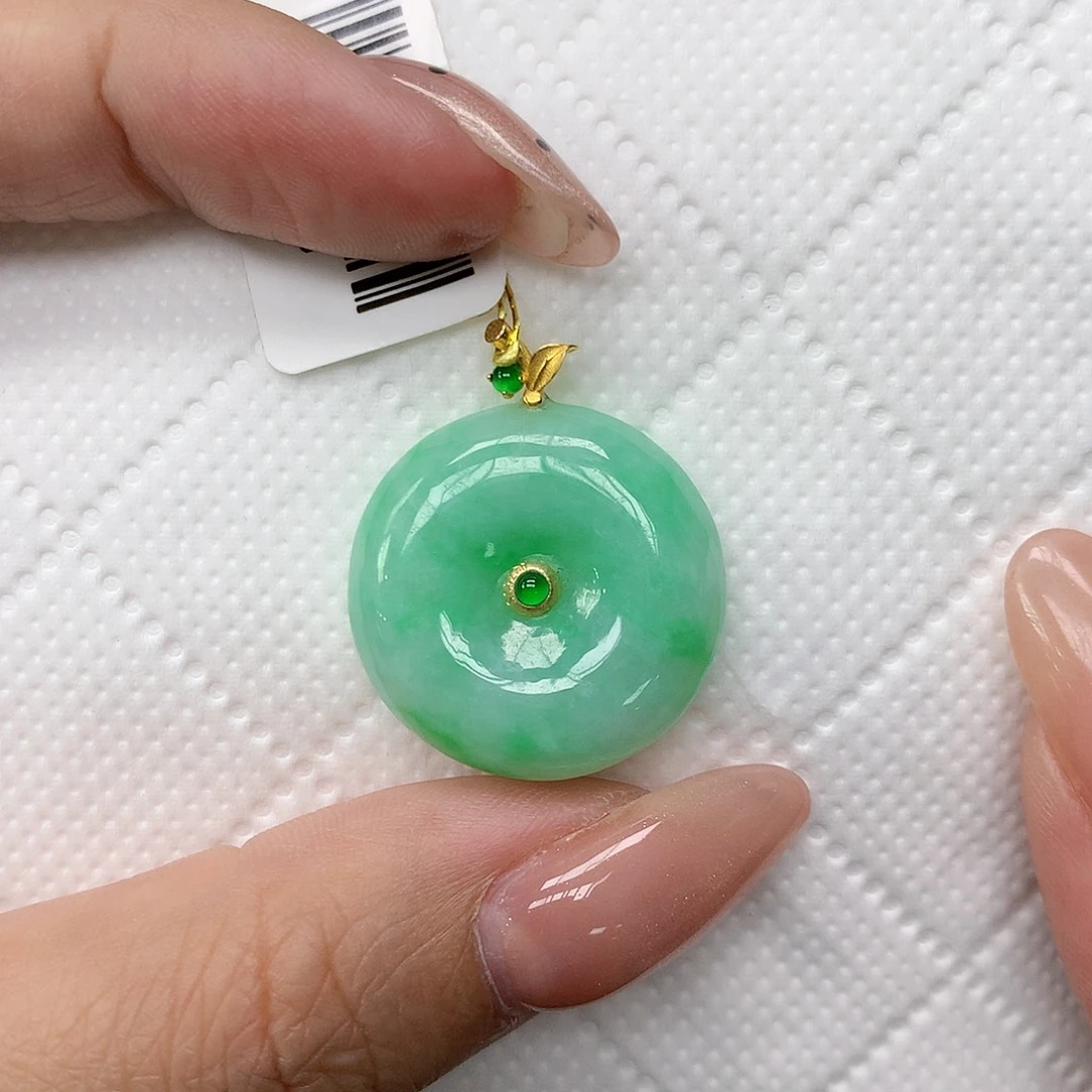 颈饰18K金镶嵌翡翠