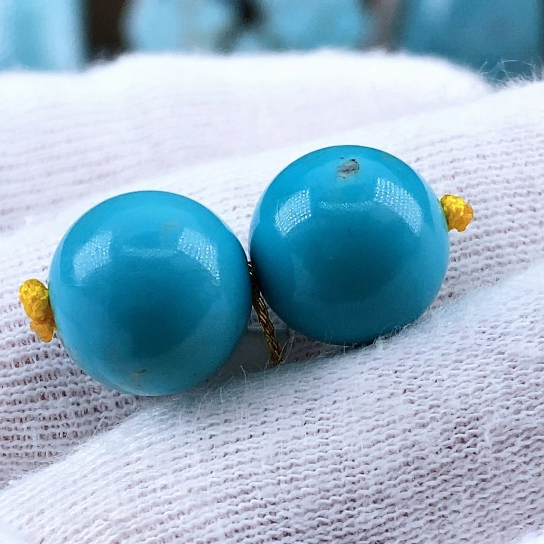 X***I绿松石未镶嵌珠宝奇石