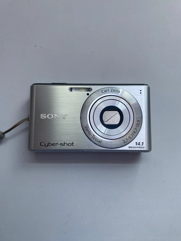 99新 Sony/索尼 W530 银色 1410万像素 4倍光学变焦