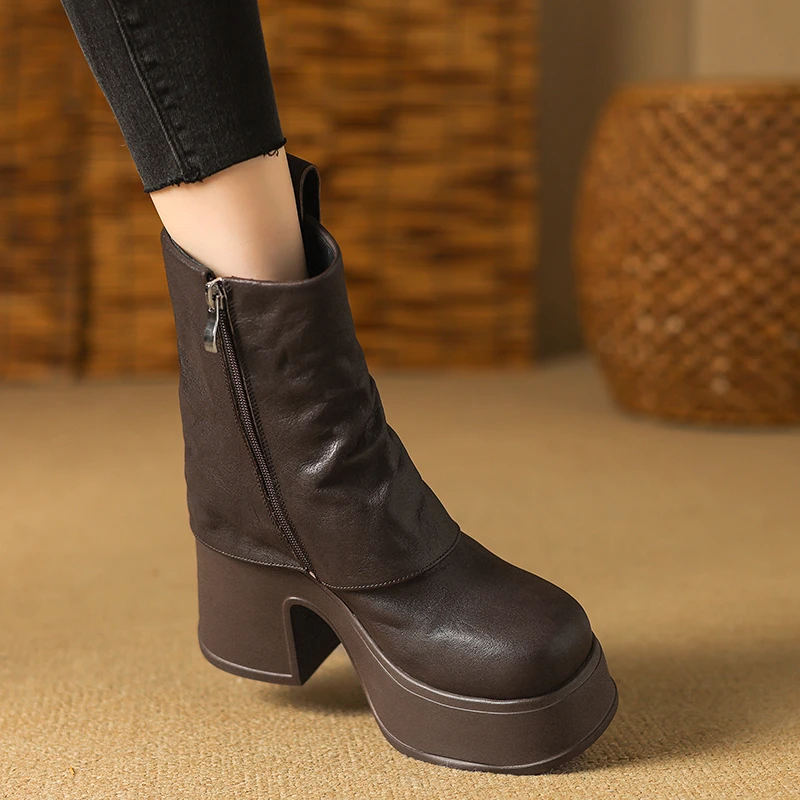 高级感牛皮短靴增高10cm小个子久穿不累脚厚底马丁靴粗跟裤管靴子