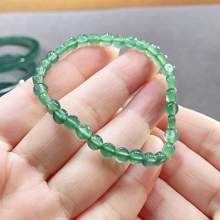 翡翠未镶嵌手镯（圆镯）