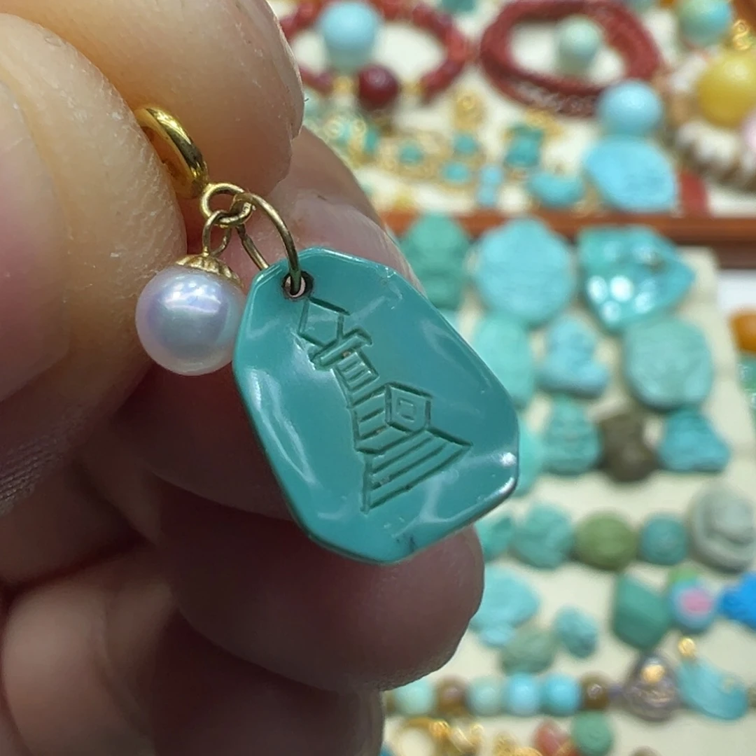 18K金镶嵌绿松石颈饰