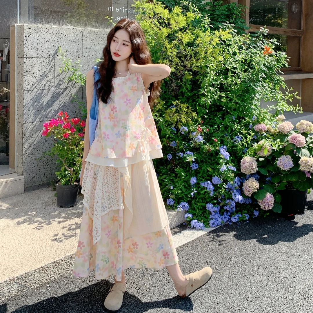 超好看多巴胺碎花套装裙女2025夏季新款别致拼接背心半身裙两件套