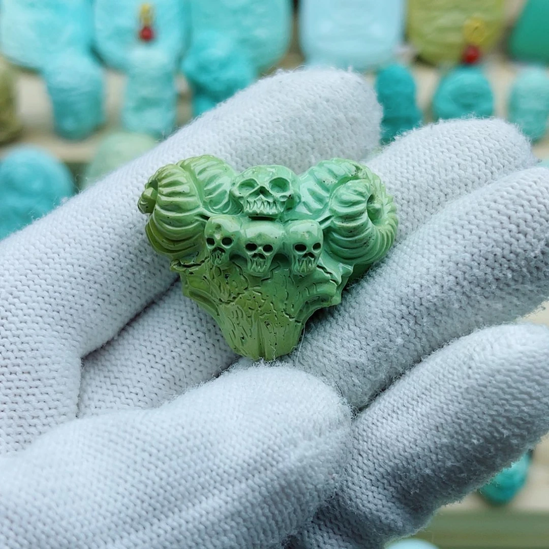 绿松石未镶嵌珠宝奇石