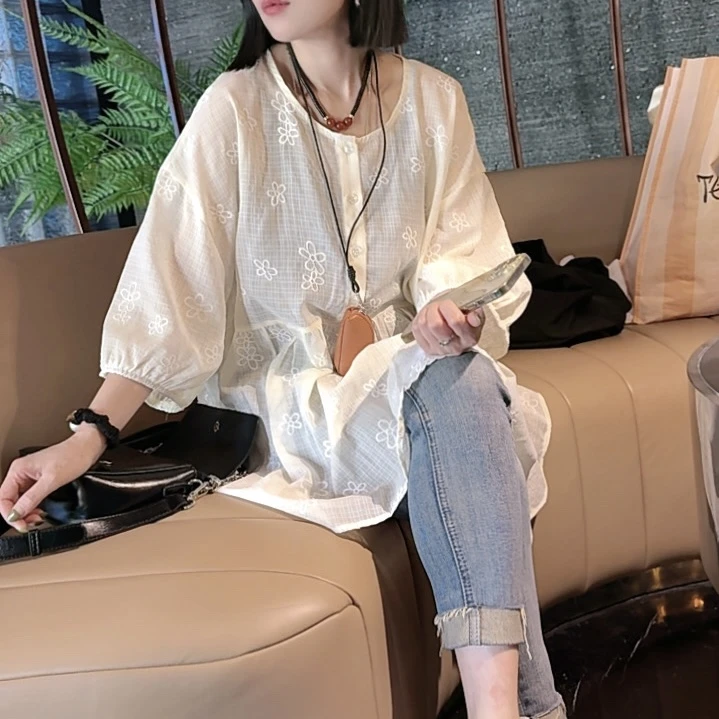 新款时尚潮流欧版洋气刺绣短袖圆领上衣9776