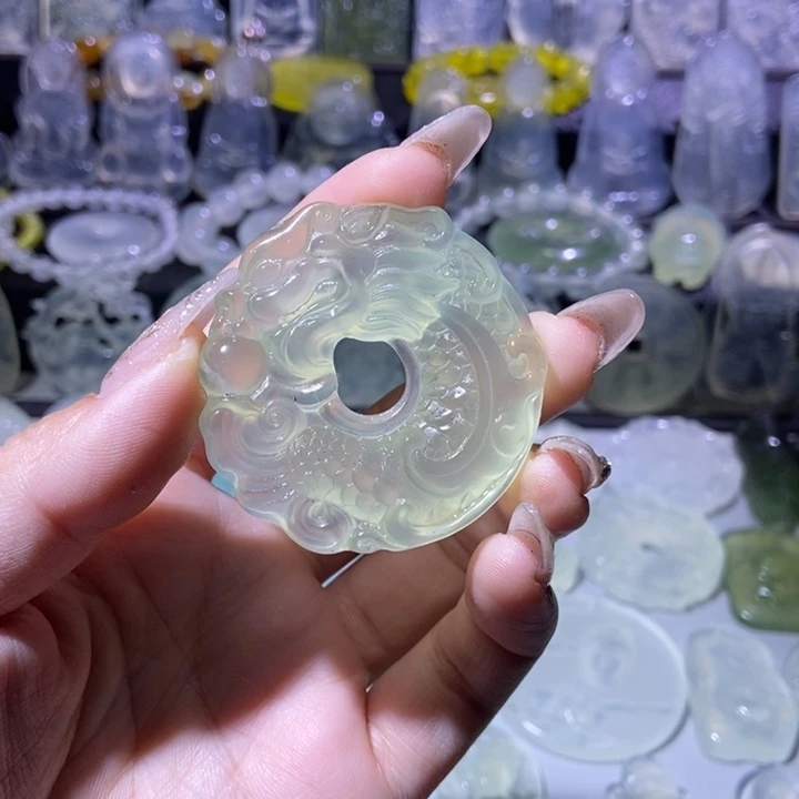 岫玉未镶嵌吊坠吊坠