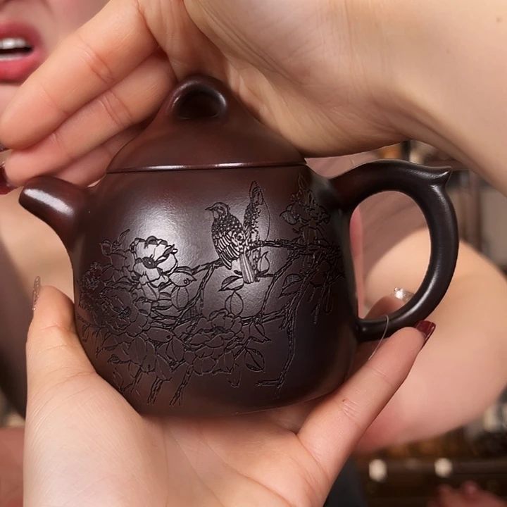 紫砂茶壶南**子宜兴的一名