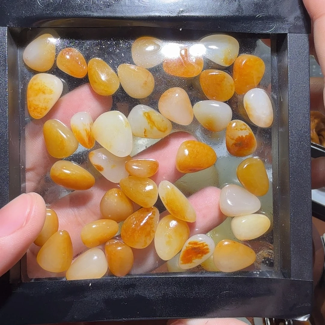 我***头和田玉未镶嵌颈饰