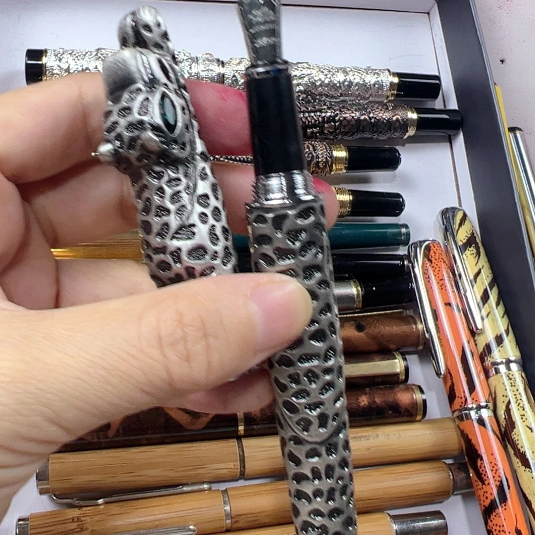 便携式金豪金钱豹灰色