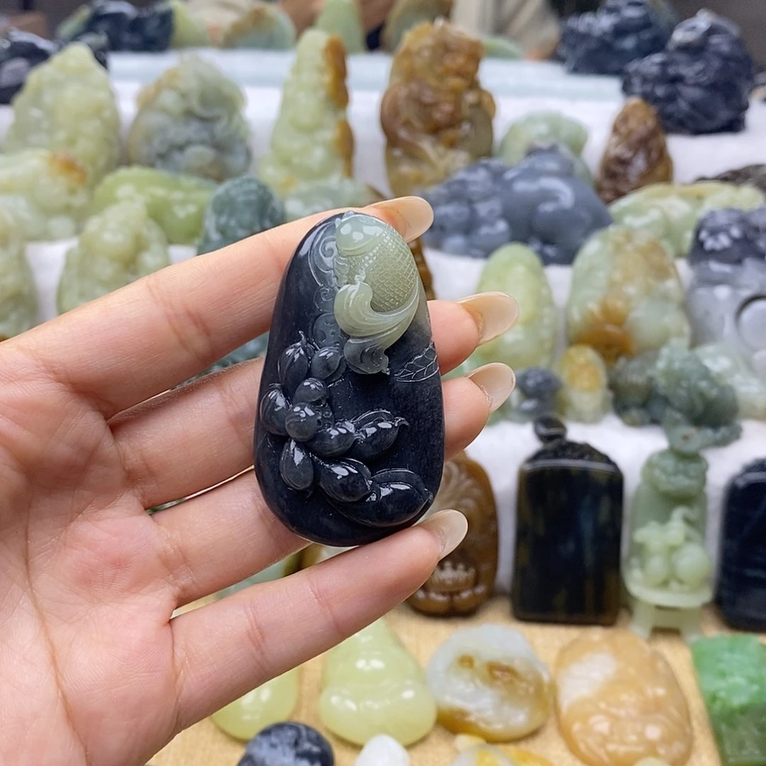 和田玉未镶嵌颈饰