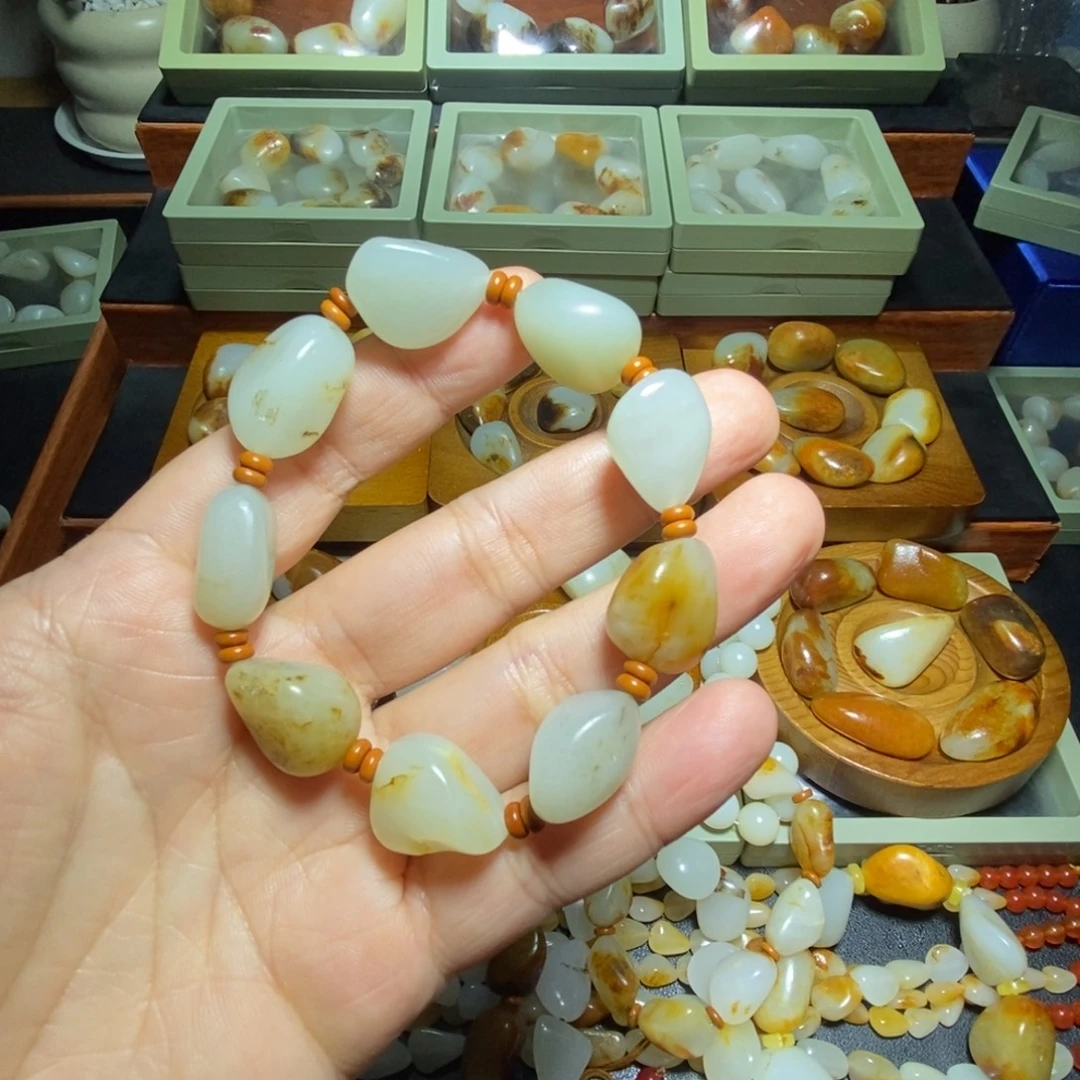 欣***3和田玉未镶嵌手串