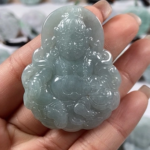 翡翠颈饰未镶嵌黄财神爷福利