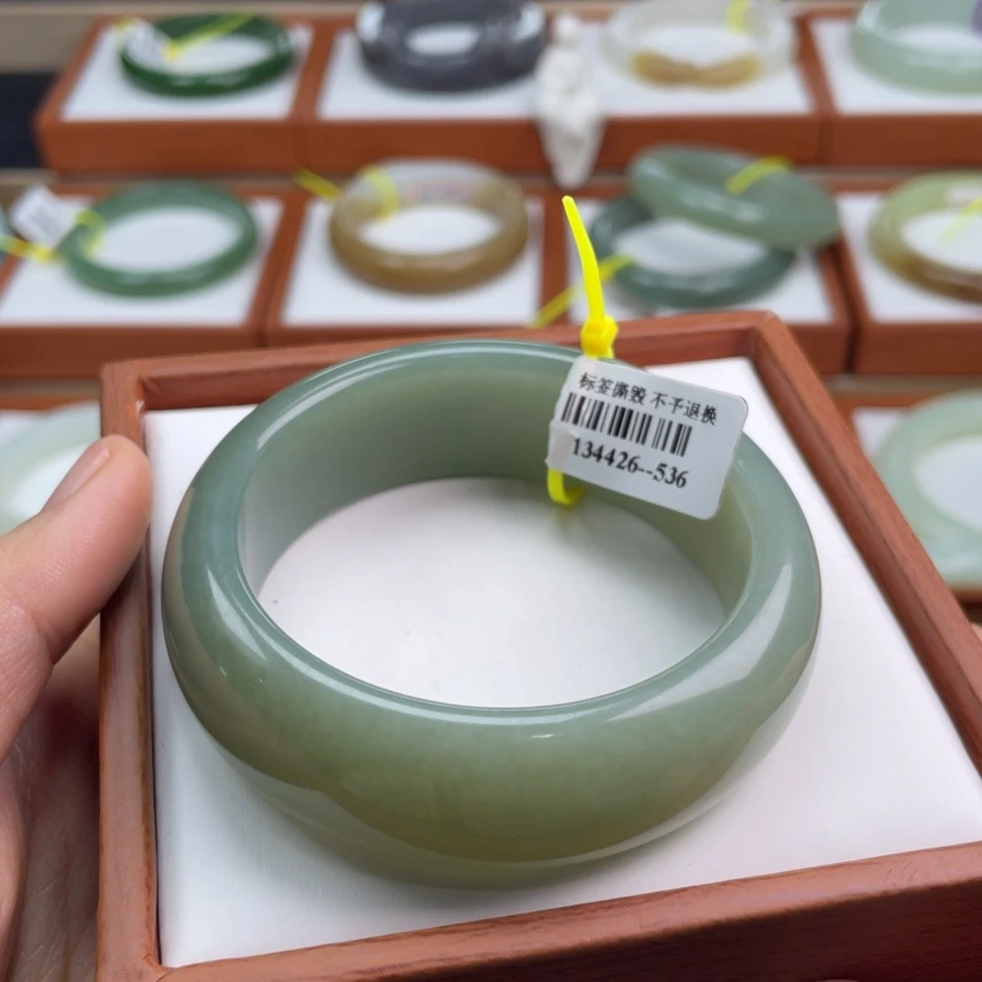 【闪购商品】未镶嵌手镯和田玉链接7。56
