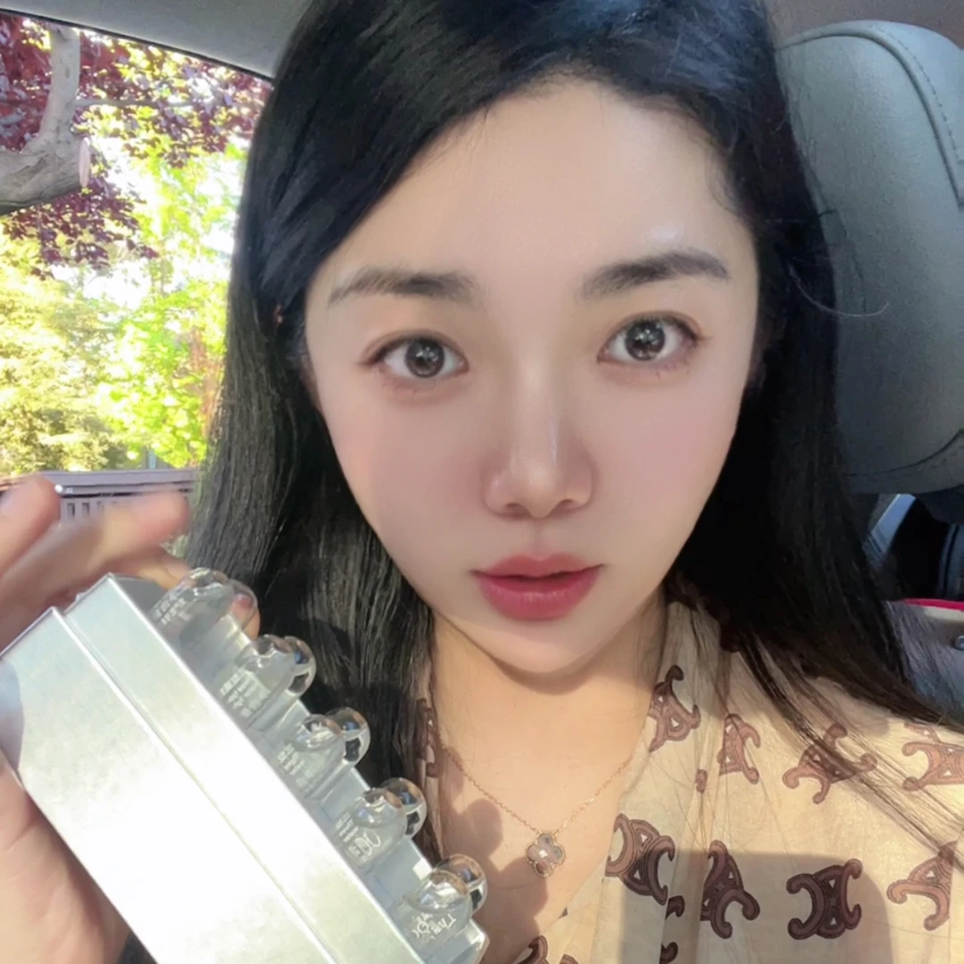 Emedo三型胶原水光精华液和家用纳米喷雾仪