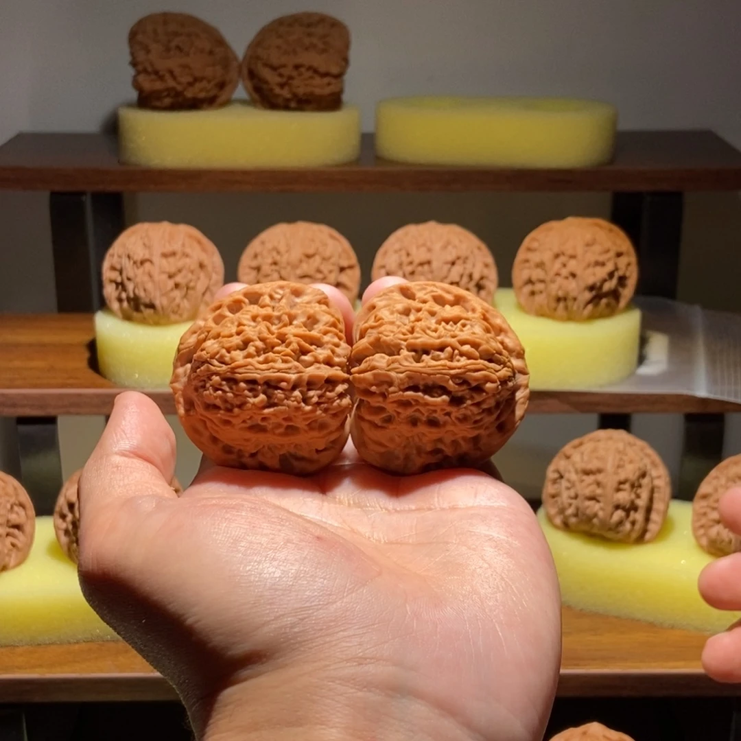 猜***丶吊坠文玩核桃全品46尺南疆石毕业树王对