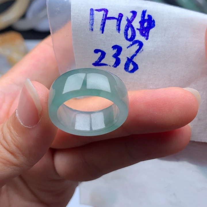 怜***风未镶嵌戒指翡翠戒圈