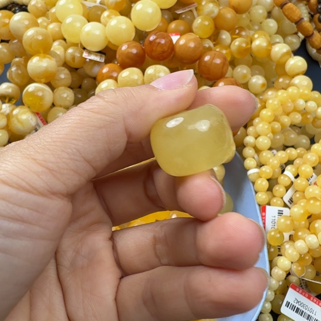 琥珀未镶嵌珠宝奇石