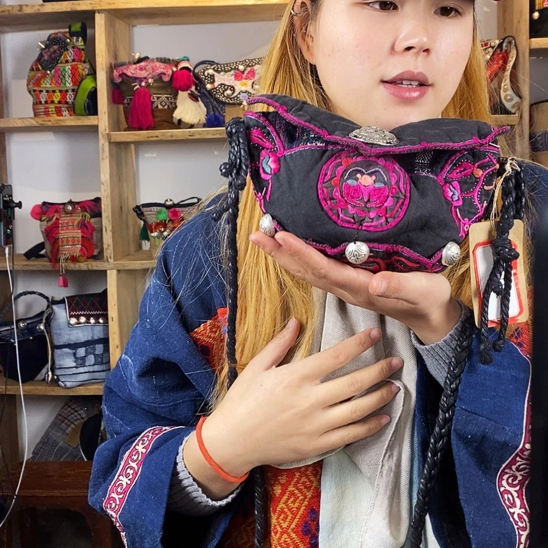 织绣手工制作包包