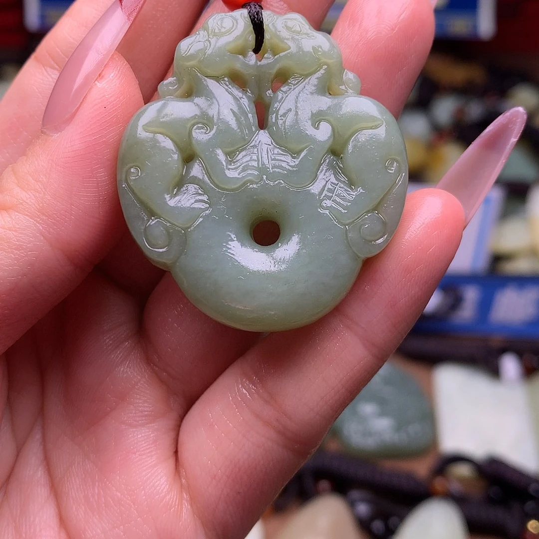 和田玉颈饰未镶嵌