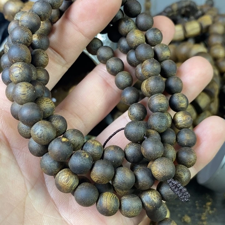 沉香手串摄***者沉水：08多圈海南莺歌绿37.5克