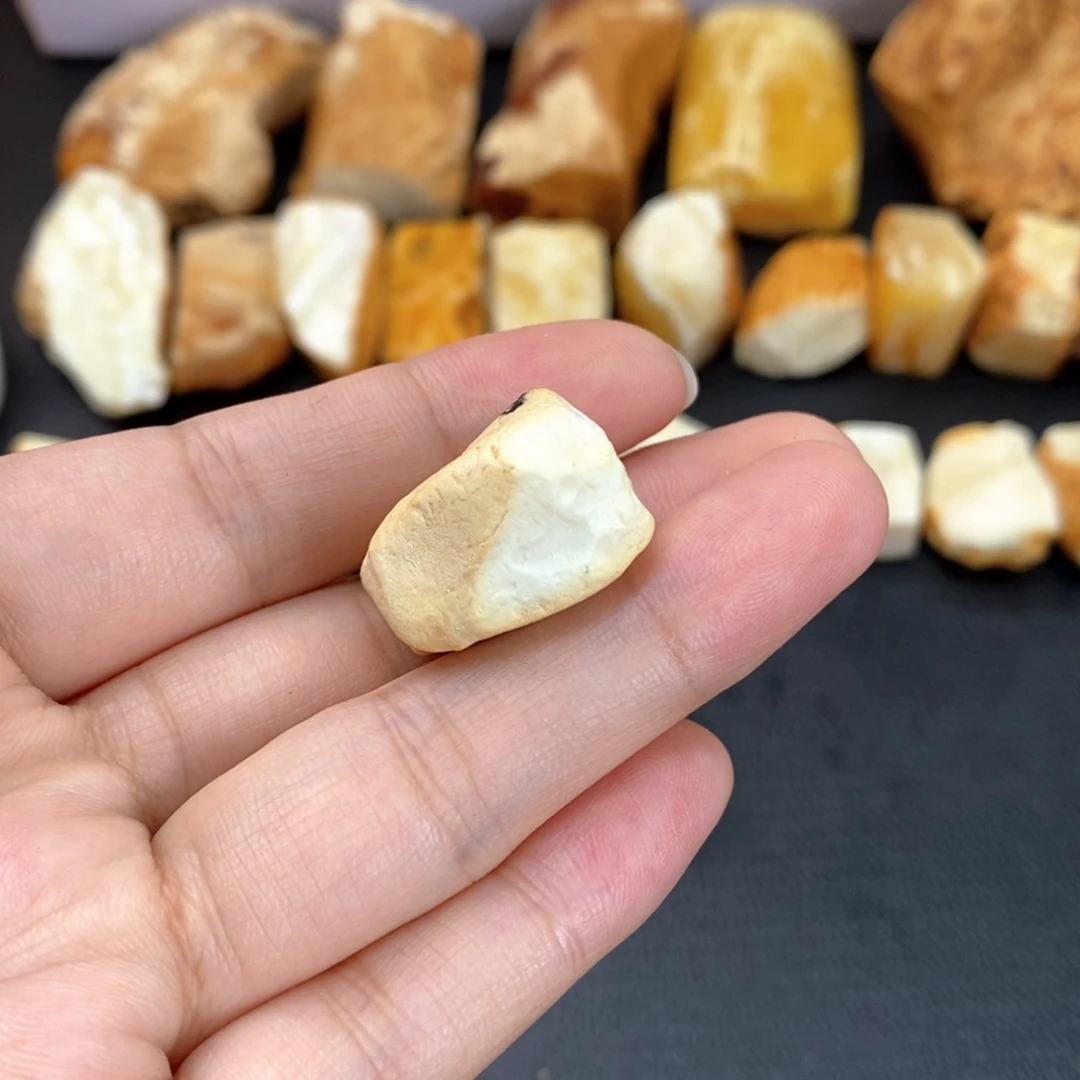 定制琥珀未镶嵌?***来蜜蜡