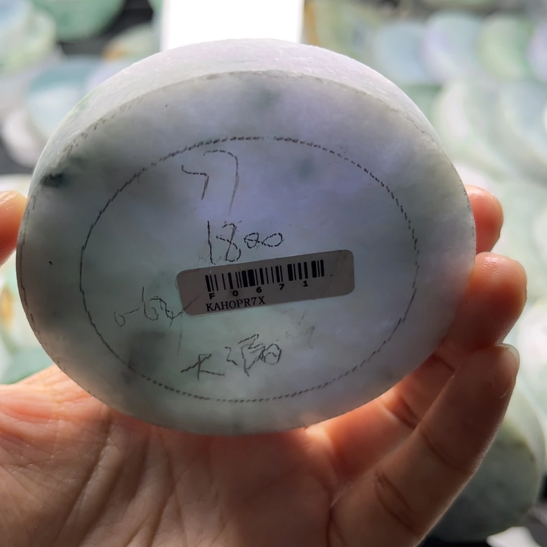 未镶嵌翡翠手镯定制翡翠