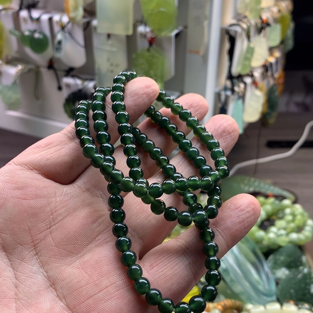 【闪购商品】蛇纹石玉未镶嵌颈饰