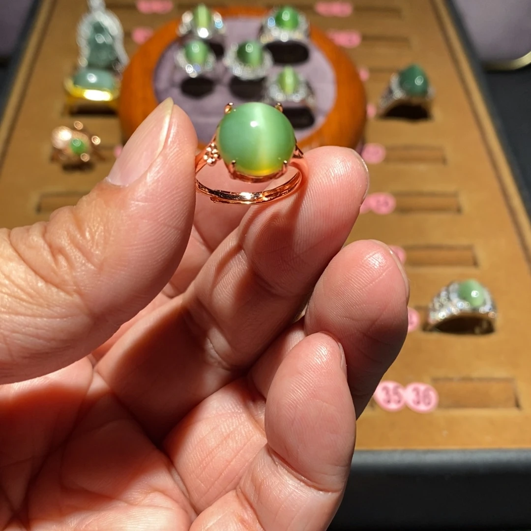 安***守和田玉未镶嵌戒指