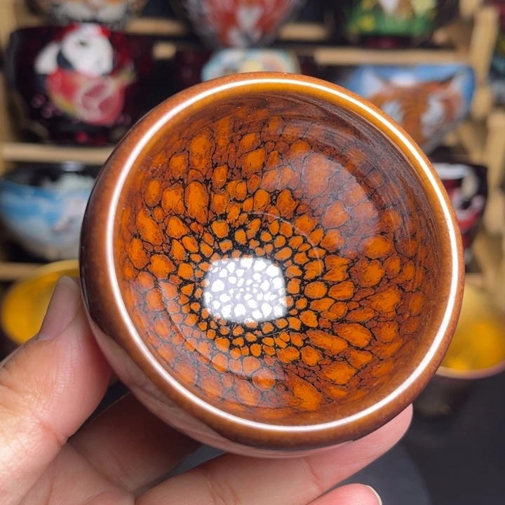 茶盏逃***孩主播家的大漆真漂亮！